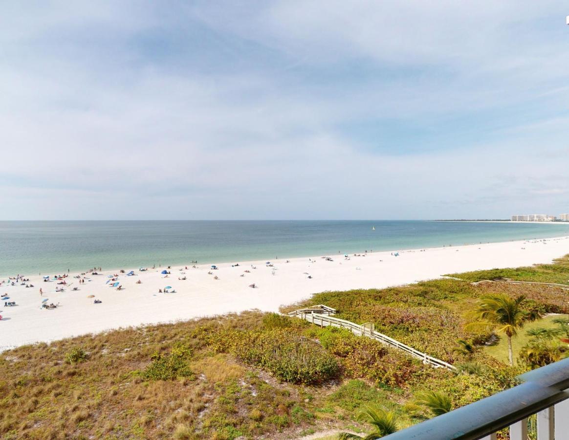 Totally Renovated Beachfront Condo At Apollo! Марко Айленд Экстерьер фото
