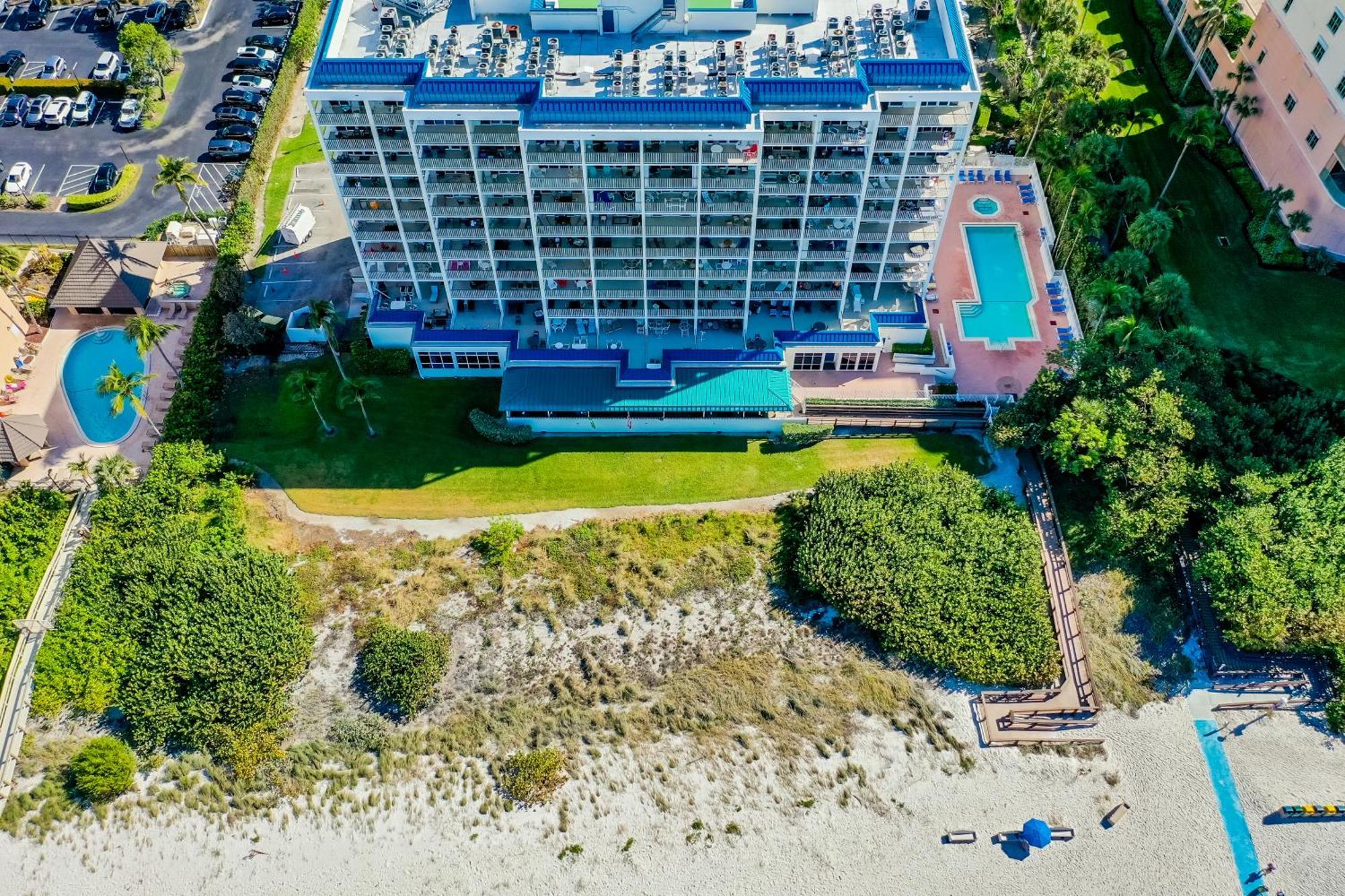 Totally Renovated Beachfront Condo At Apollo! Марко Айленд Экстерьер фото